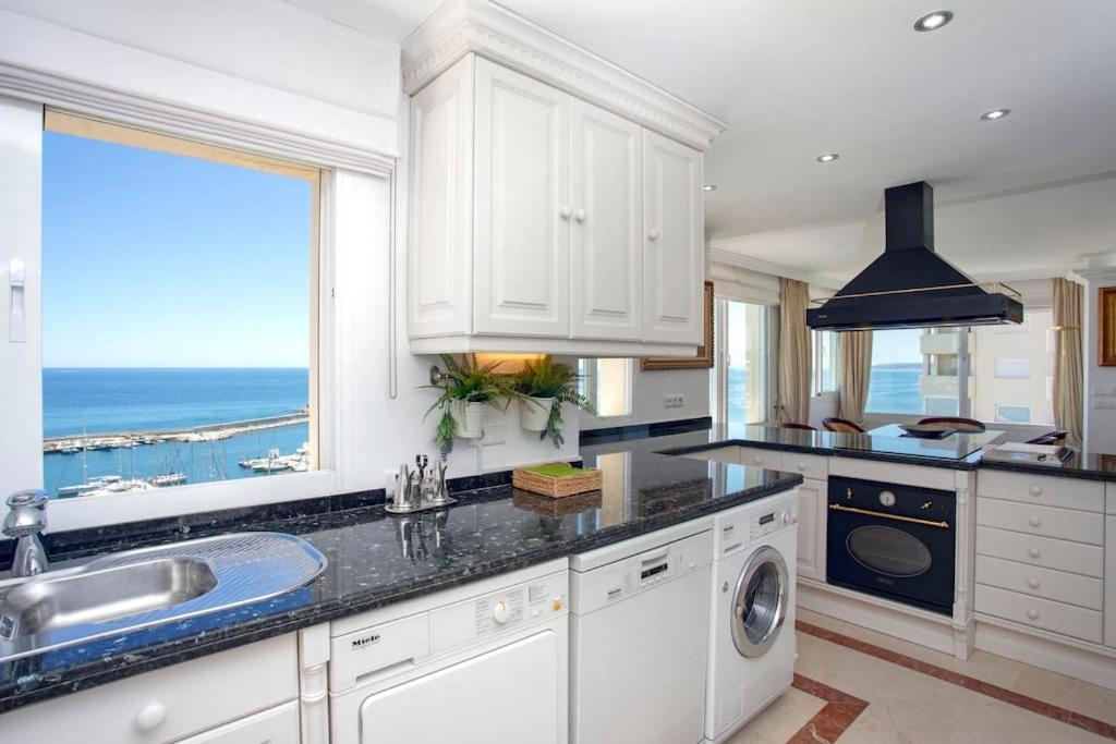 Estepona Luxury Seafront Penthouse With Parking Exterior foto